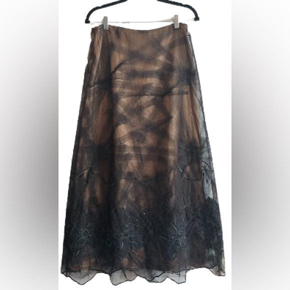 Simon Chang Dresses & Skirts - Simon Chang Black Mesh Embroidered Maxi Skirt - Bronze Lining - Size 6